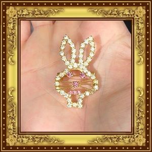 💕Beautiful Vintage Gold Bunny Brooch💕